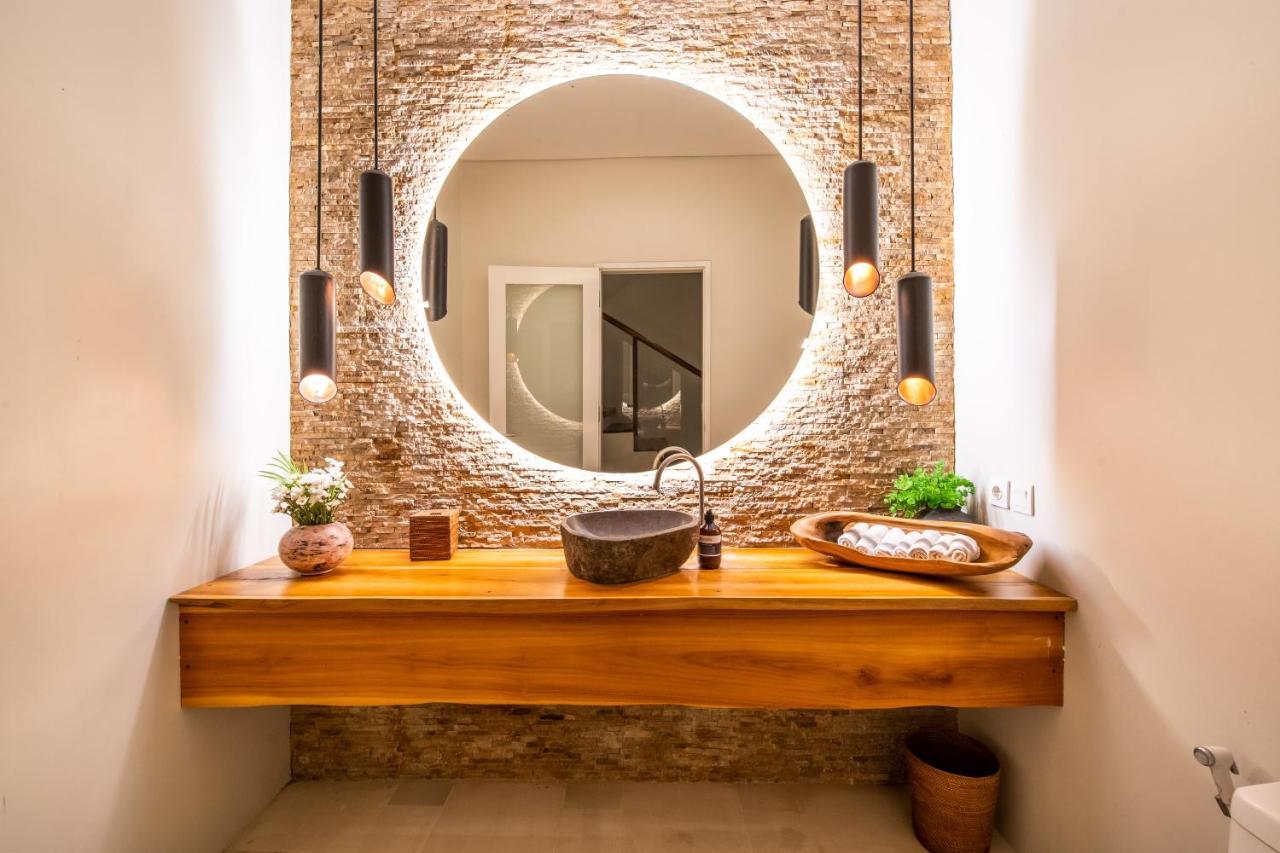 Villa Sunsara 4 - Enchanting 4Br Villa In A Great Location Canggu  Exterior photo