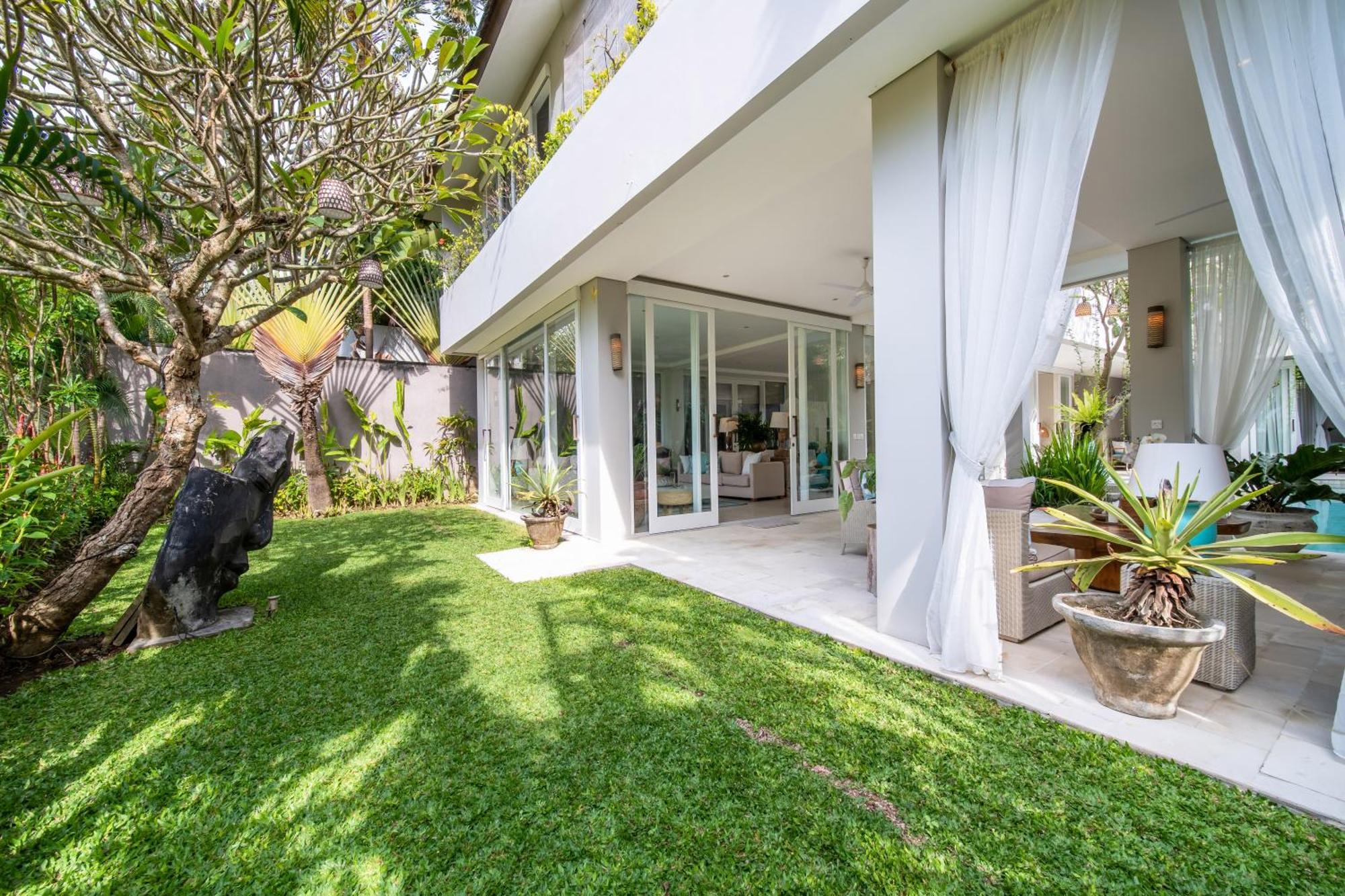 Villa Sunsara 4 - Enchanting 4Br Villa In A Great Location Canggu  Exterior photo
